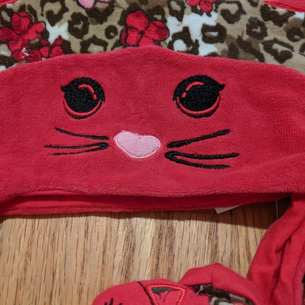 🎉BOGO Heidi Klum truly scrumptious hat & mitten - Picture 4 of 5